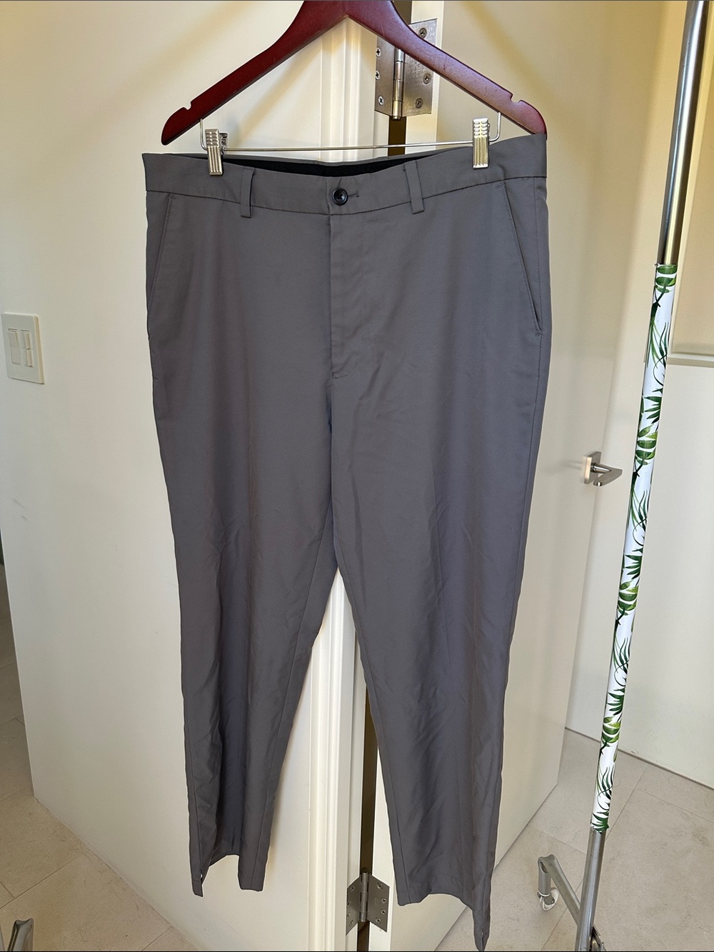 Greg Norman Collection Men's Charcoal Stretch Chinos 34X30